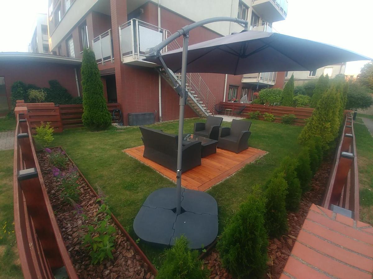 Apartament Jantar Z Ogrodem Kolobrzeg Dış mekan fotoğraf